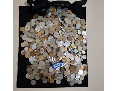 Banknotes & Coins (A985) - Lot 4018