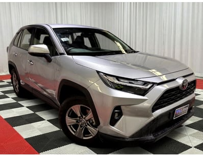 <b>2025 Toyota RAV4 GX Hybrid - Silver - 32,340km ...