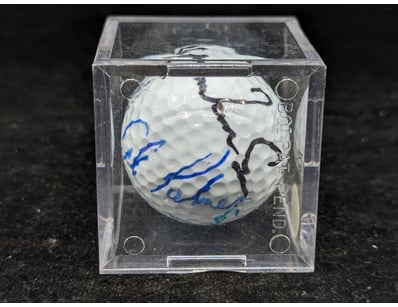 GOLF BALL FEATURING FOUR PLAYER SIGNATURES

Cond...