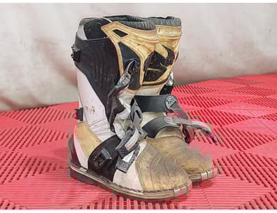 MOTORBIKES • GO-KARTS •  APPAREL - Lot 265