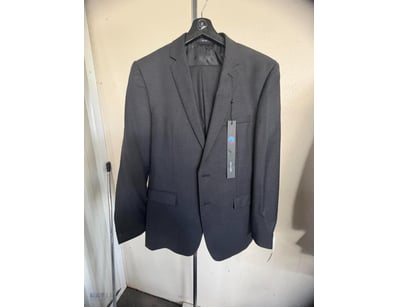 PIERE CARDIN 2 PCS MEN SUIT

Material: Polyester -...