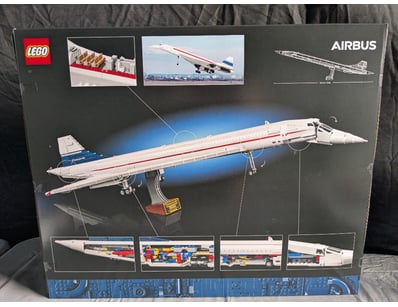 **UNRESERVED** LIFETIME COLLECTION OF LEGO PART... - Lot 201