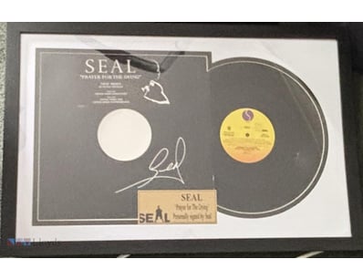 MUSIC BUNDLE INC SIGNED/FRAMED NEIL DIAMOND, SEAL,...