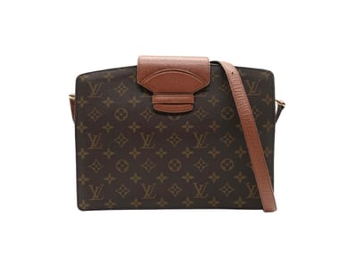 Designer Vault (A1004) - Lot 1010