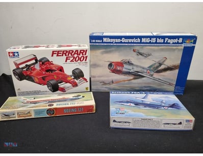 VINTAGE MODEL KIT COLLECTION - AIRCRAFT AND MOTORS...