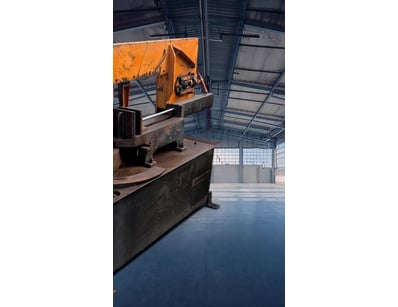 Cosen SH-330ER Industrial Bandsaw Machine. Heavy-d...