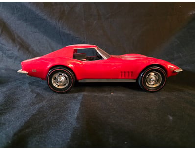 VINTAGE CORVETTE STINGRAY DECANTER MODEL - JIM BEA...