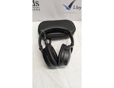UNRESERVED Airport - Lost Property (A980) - Lot 253