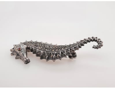 STERLING SILVER SEAHORSE BROACH WITH GARNET AND MO...