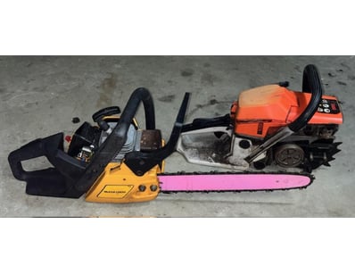 Chainsaws. 1 x McCulloch 2214AV, 1 x unknown 5800....