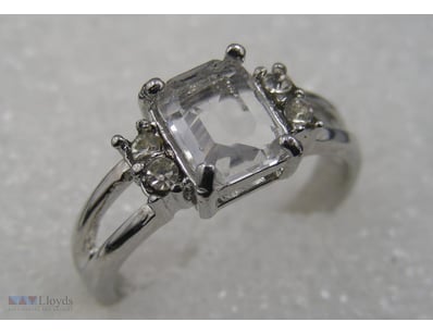 RING SIZE6        

Condition: Good - Refer Images...
