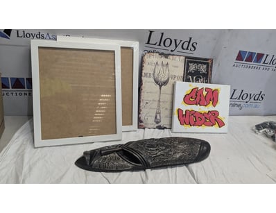 UNRESERVED Airport - Lost Property (A980) - Lot 550