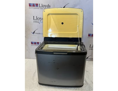 UNRESERVED Airport - Lost Property (A980) - Lot 508
