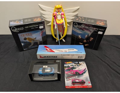 CURATED COLLECTION OF POP CULTURE COLLECTIBLES AND...