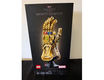 **UNRESERVED** LIFETIME COLLECTION OF LEGO PART... - Lot 612