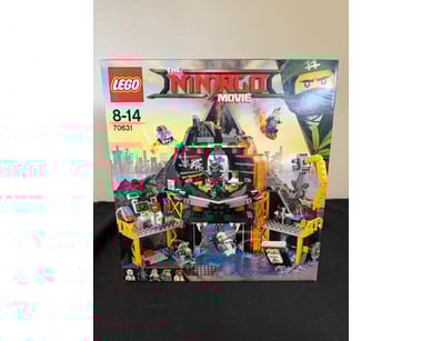 **UNRESERVED** LIFETIME COLLECTION OF LEGO PART... - Lot 651