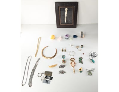 The Curio Collection (A990) - Lot 505