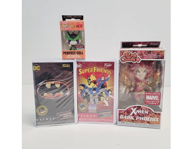 FUNKO COLLECTIBLES BUNDLE - DC COMICS & MARVEL FIG...