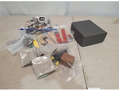 The Curio Collection (A985) - Lot 1022