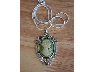 UNRESERVED Affordable Jewellery (A992) - Lot 1083