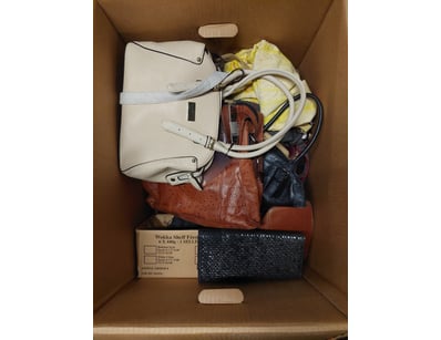 Mixed lot containing assorted handbags and accesso...