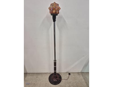 LAMP, WITH MULTIPLE INTERCHANGABLE LAMP SHADES, AN...