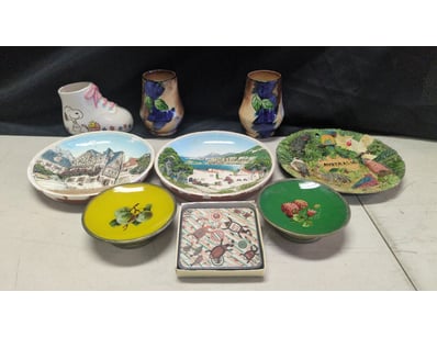 ASSORTED ITEMS INCLUDING DECORATIVE PLATES, INDIGE...
