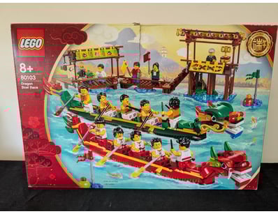 **UNRESERVED** LIFETIME COLLECTION OF LEGO PART... - Lot 704