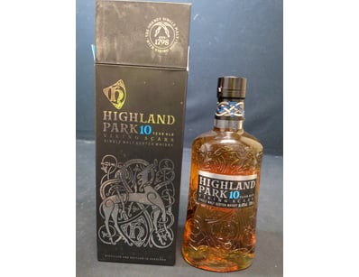 Highland Park 10 Year Old Viking Scars Single Malt...