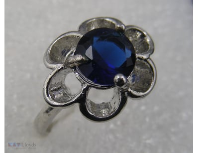 RING SIZE 6       

 


 

 

Condition: Good - Re...