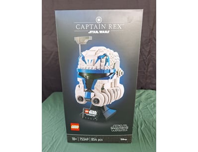 **UNRESERVED** LIFETIME COLLECTION OF LEGO PART... - Lot 195