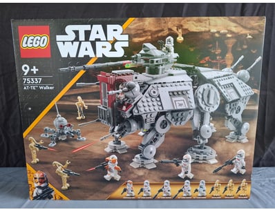 **UNRESERVED** LIFETIME COLLECTION OF LEGO PART... - Lot 252