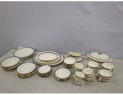 Antiques, Vintage & Interior Treasures  (A1005) - Lot 10