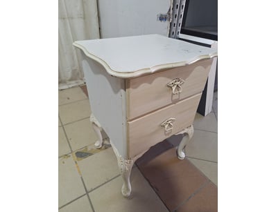 Side Table, Timber Style, White Finish 

Dimension...