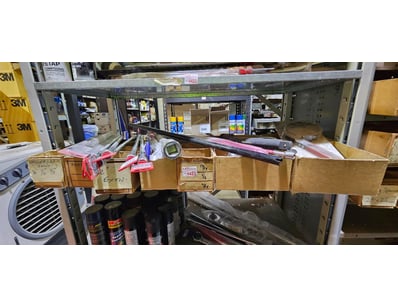 Distribution Business Equipment Liquidation (ON... - Lot 373