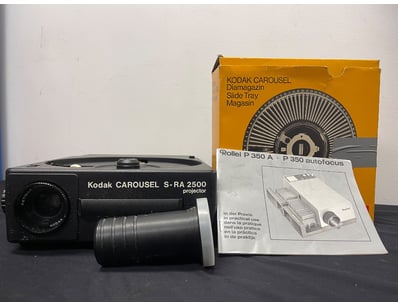 KODAK CAROUSEL S-RA 2500 SLIDE PROJECTOR WITH ACCE...