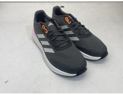 Major Brand Apparel & Footwear Liquidation Even... - Lot 249