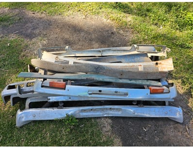 Assorted car parts, including bumper, light

Sold ...