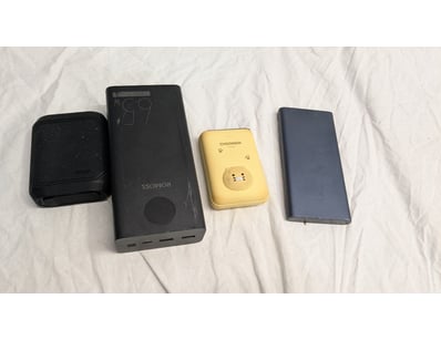 UNRESERVED Airport - Lost Property (A980) - Lot 649