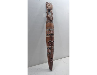 FIJIAN MAKO MASK WITH FRIGATE BIRD HEADPIECE

It...