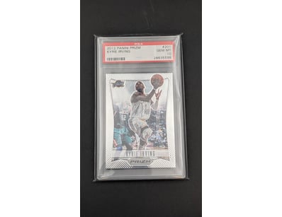RARE & COLLECTABLE GRADED TRADING CARDS (A976) - Lot 4057