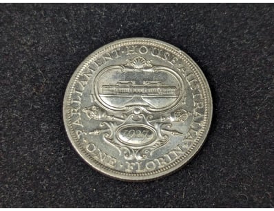 1927 AUSTRALIAN 8 PEARL PARLIAMENT HOUSE FLORIN
...