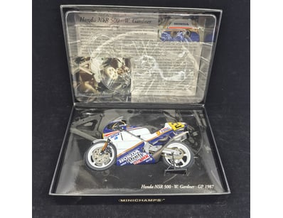 SINGLE VENDOR LIFETIME COLLECTION (A1001) - Lot 1059