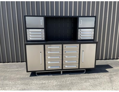 Machinery, Portable Buildings & Gates - Lot 20