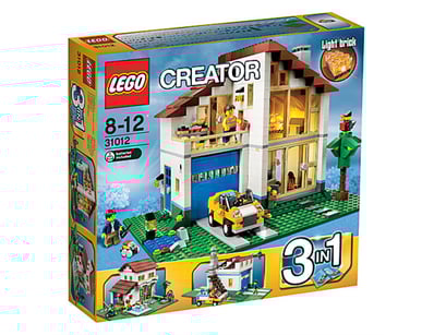 **UNRESERVED** LIFETIME COLLECTION OF LEGO PART... - Lot 476