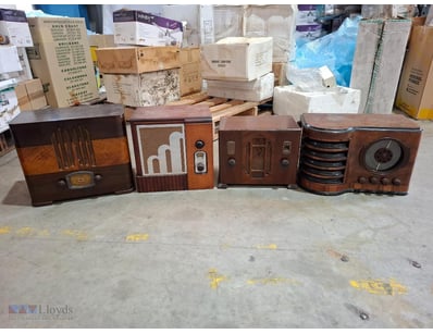 COLLECTION OF FOUR VINTAGE WOODEN CABINET RADIOS, ...