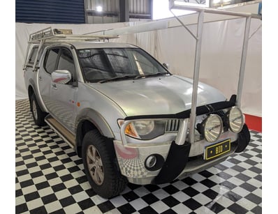 Passenger, Luxury & Commercial Vehicles Auction - Lot 902