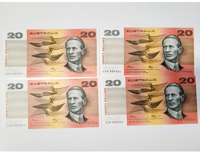 AUSTRALIAN $20 BANKNOTES , R412 (AUNC) 

CV : $3...