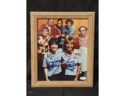 AUTOGRAPHED PHOTOGRAPH OF CINDY WILLIAM & PENNY MA...