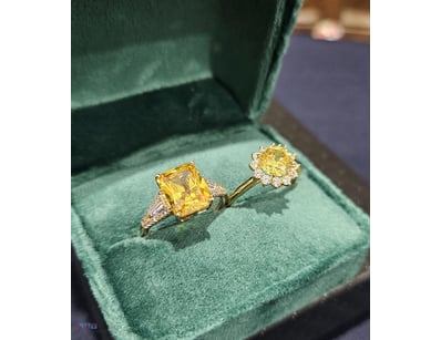 2XPCS GOLD PLATED RINGS WITH CUBIC ZIRCONIA STONES...
